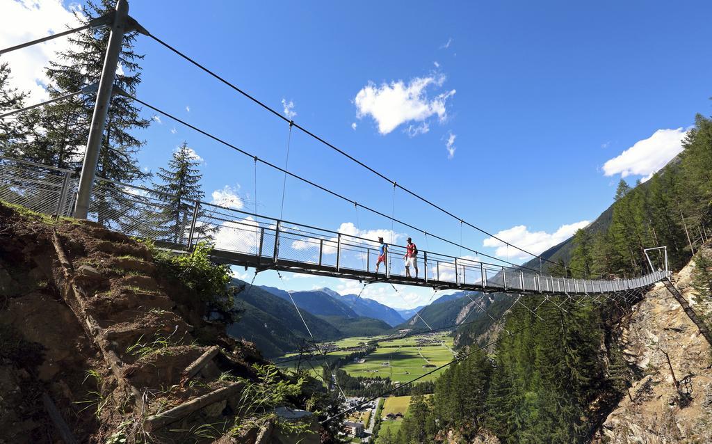 Haus Alpengluehn Hotel Sautens Eksteriør billede
