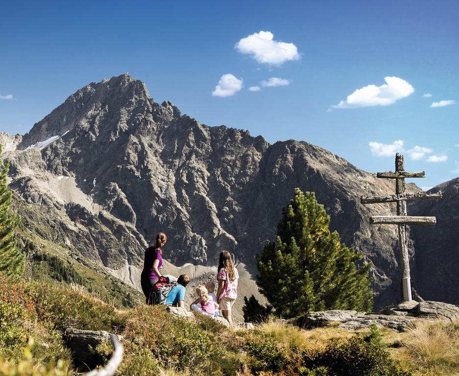 Haus Alpengluehn Hotel Sautens Eksteriør billede