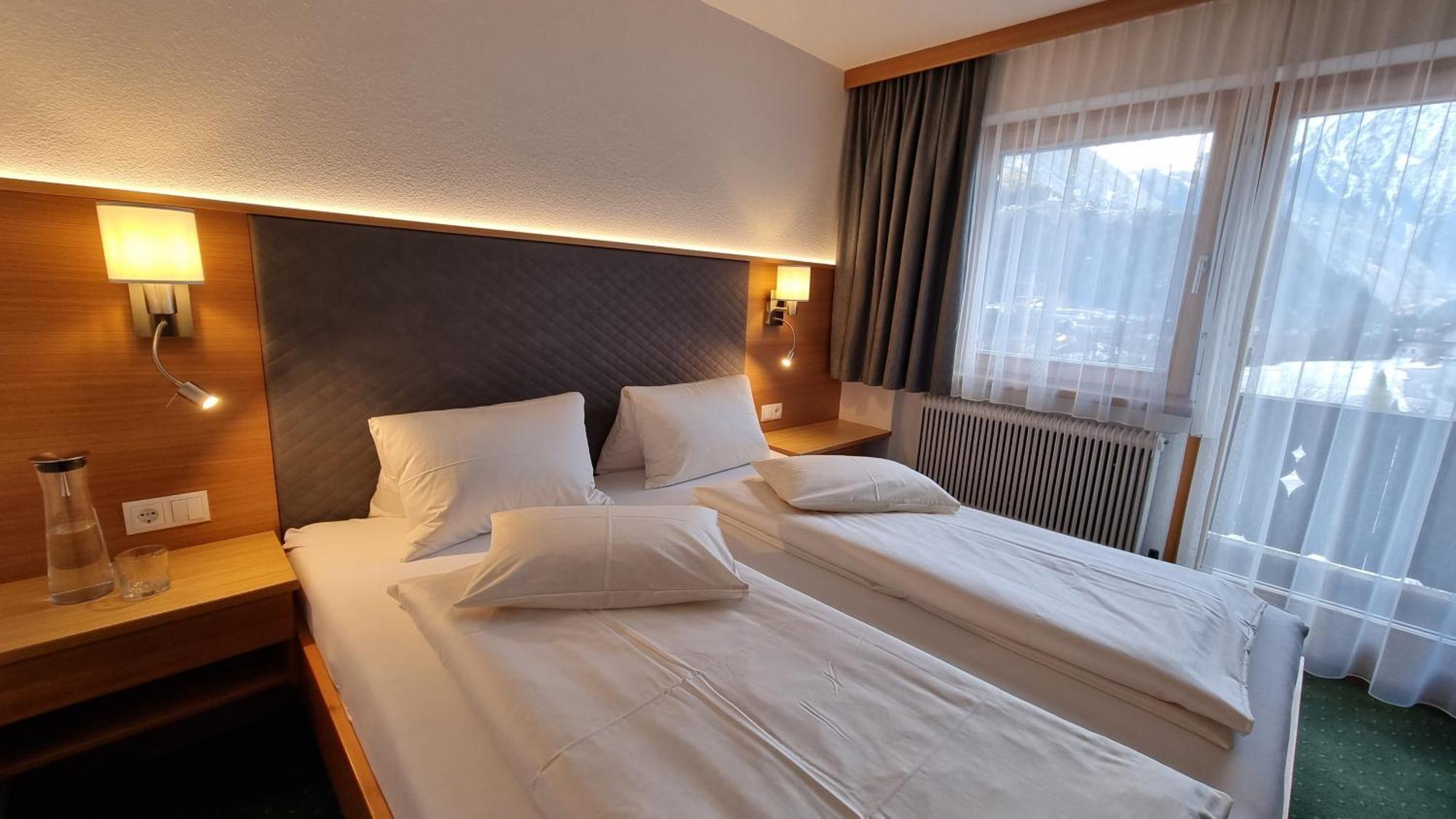 Haus Alpengluehn Hotel Sautens Eksteriør billede